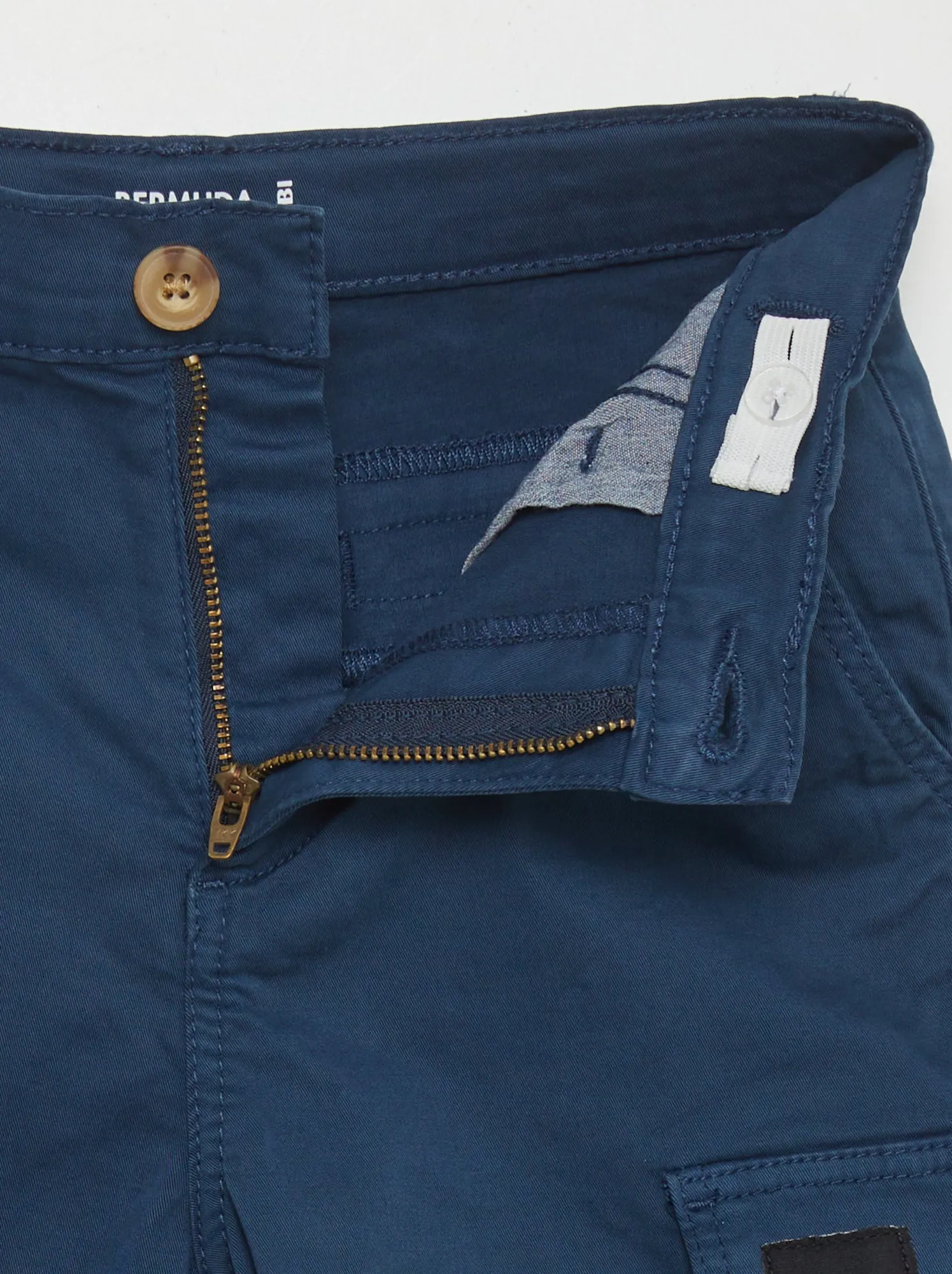 Bermuda dritti con vita regolabile e tasche - BLU