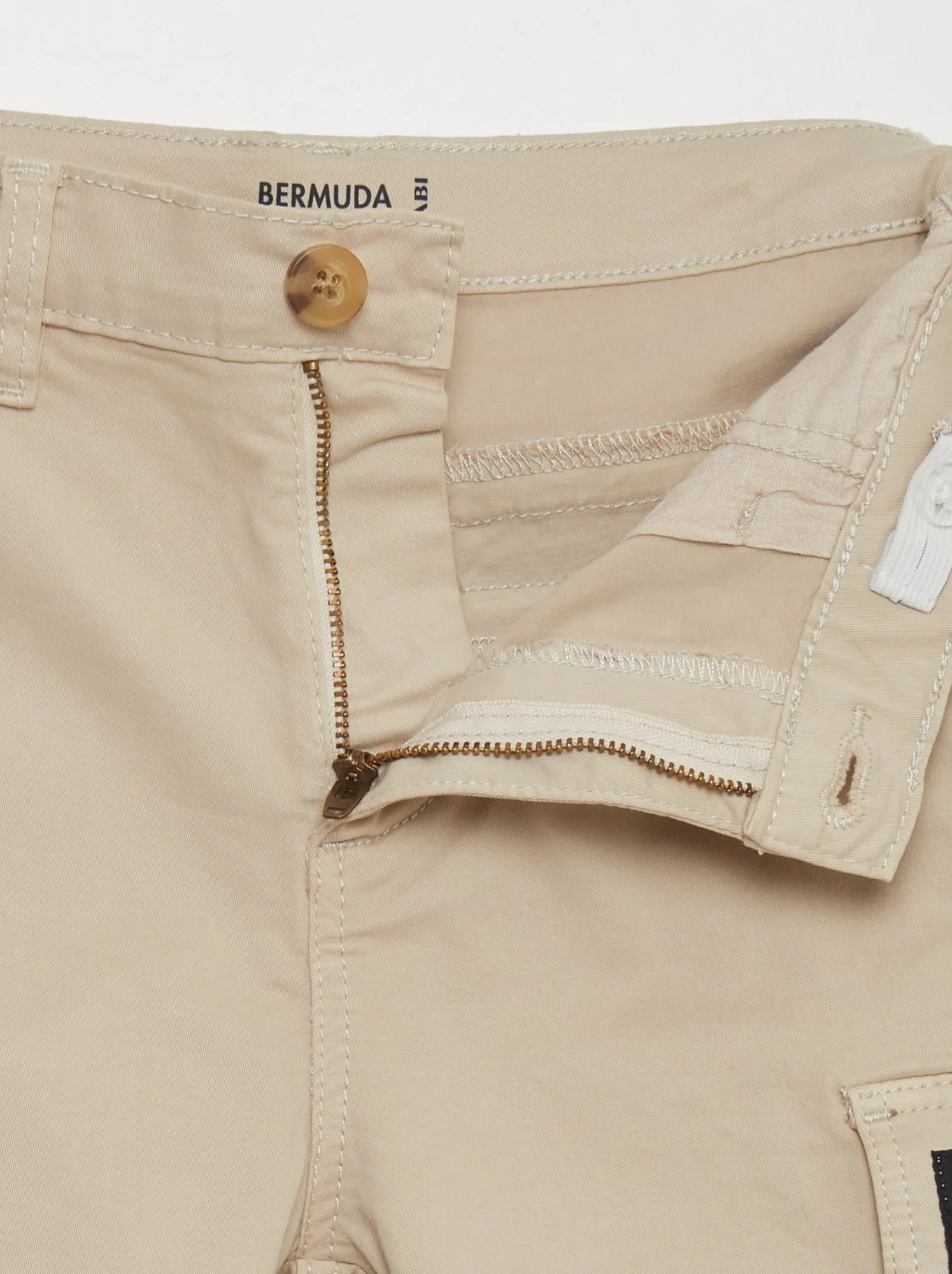 Bermuda dritti con vita regolabile e tasche - GRIGIO