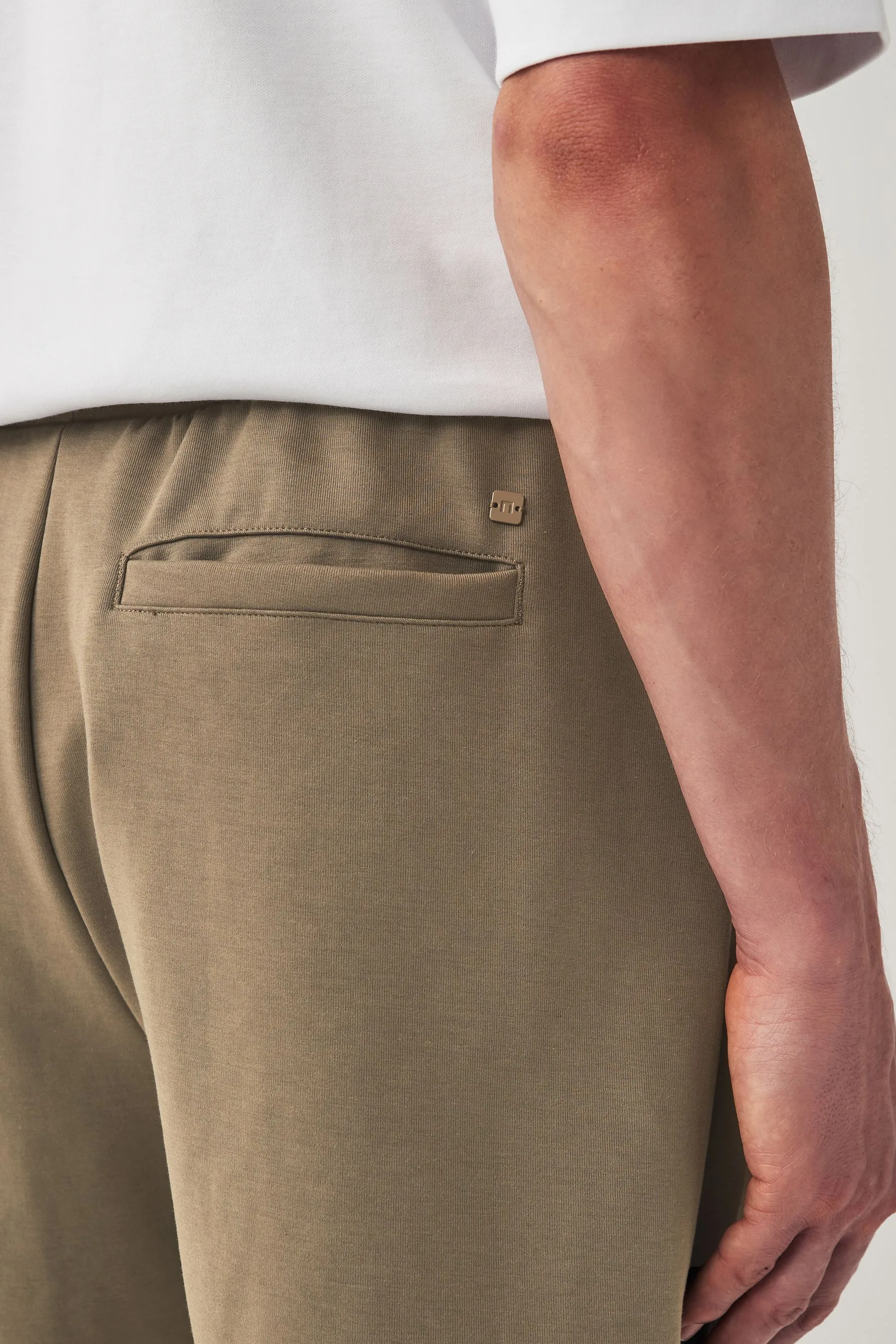 Shorts in jersey con tasche con zip