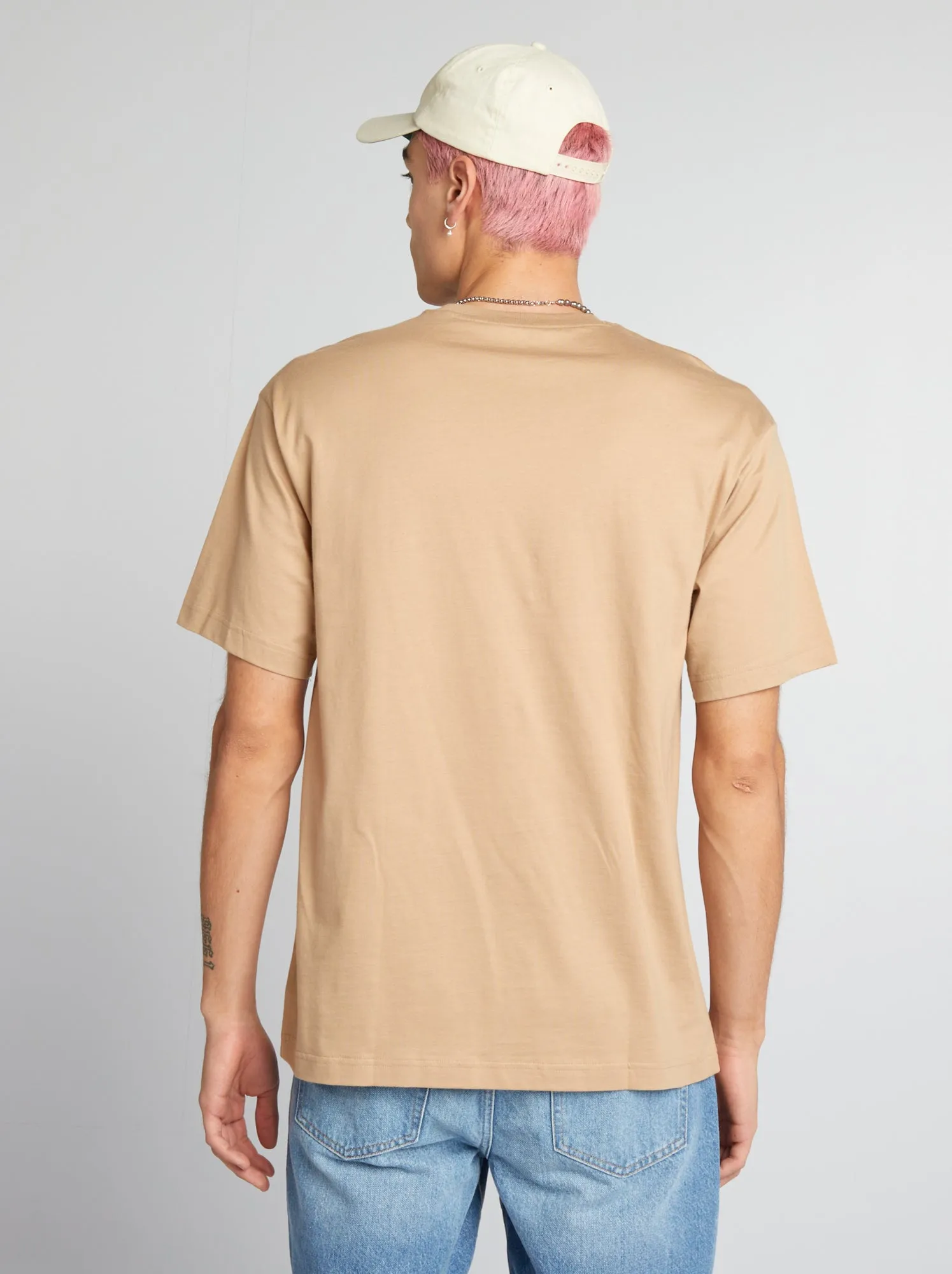 T-shirt tinta unita con scollo tondo - BEIGE